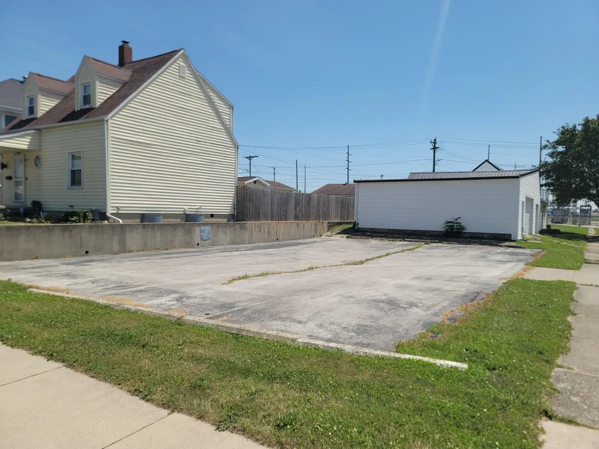 130 W Logan Street, Celina, OH 45822 - #1