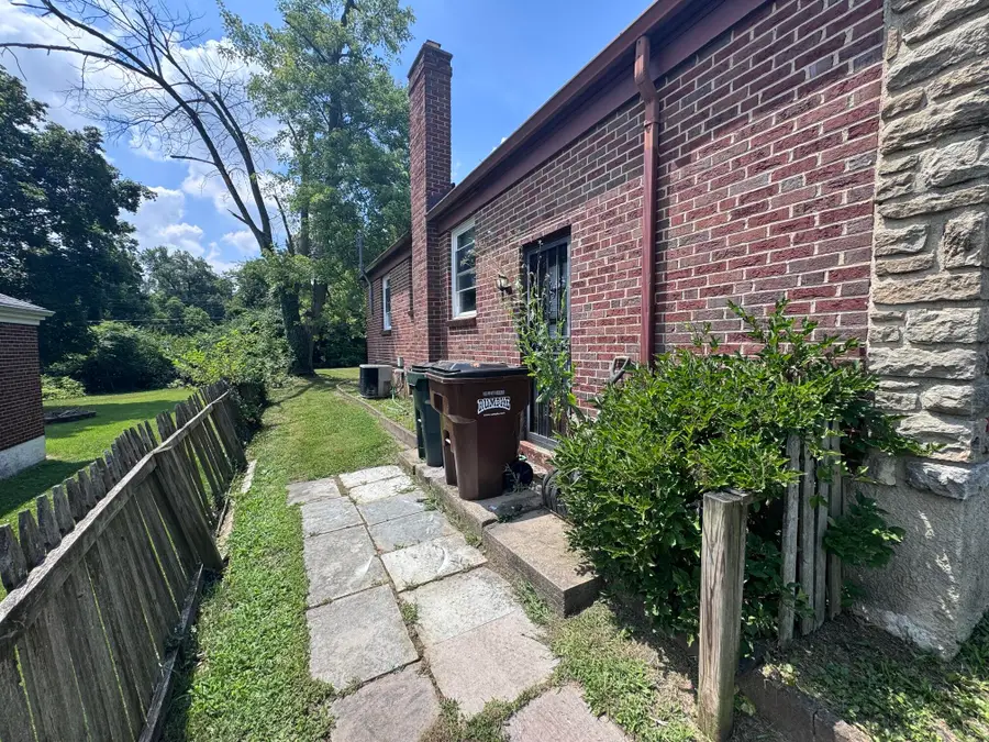 250 Castlewood Avenue, Dayton, OH 45405 - #3