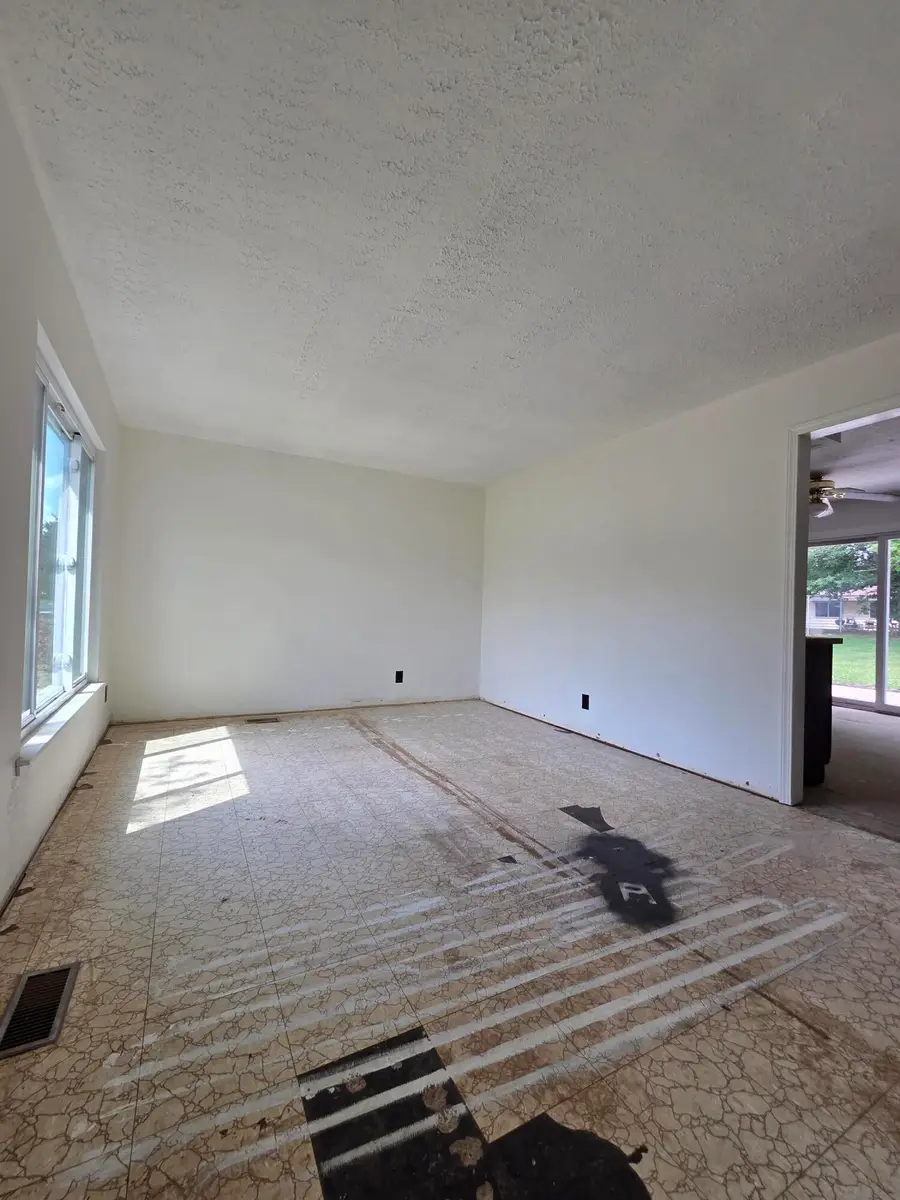 3208 Tackett Street, Springfield, OH 45503 - #2