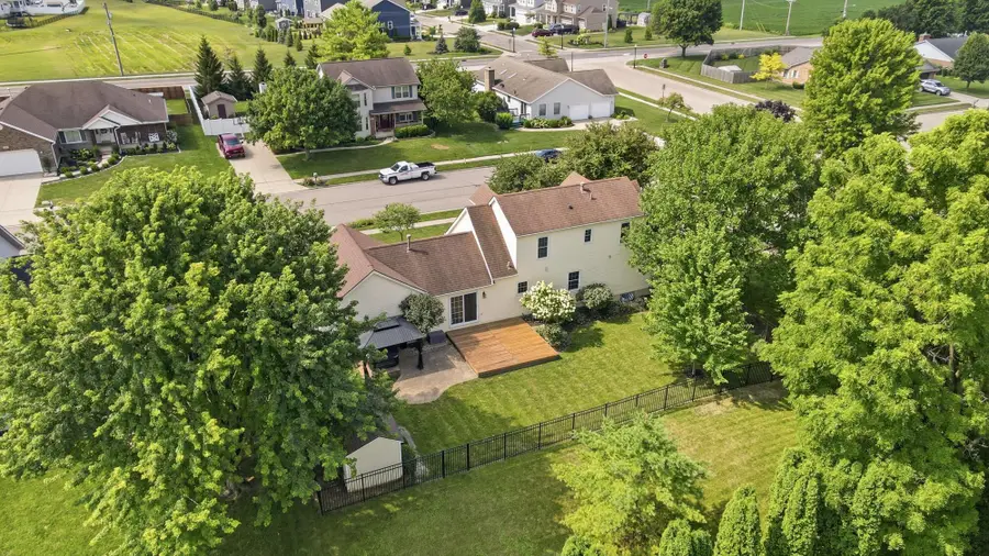 785 W Pinehurst Drive, Tipp City, OH 45371 - #3