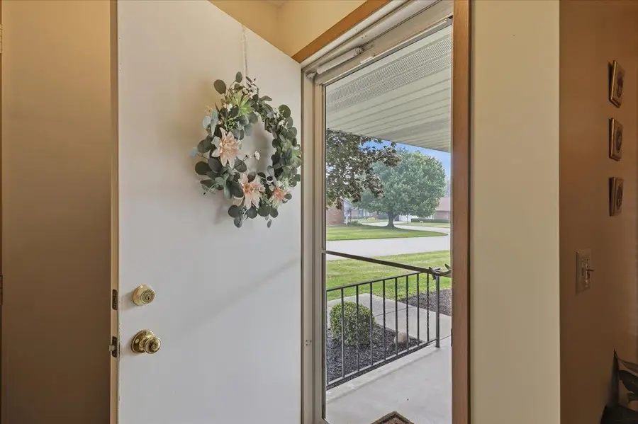 1045 Bradford Drive, Springfield, OH 45503 - #2