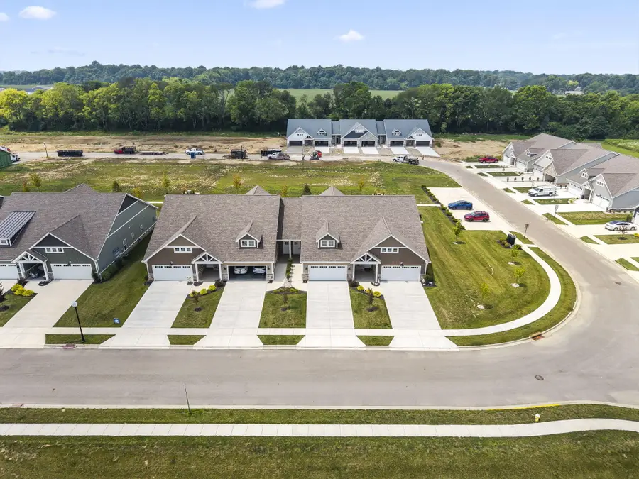 819 Brookwood Circle, Tipp City, OH 45371 - #3