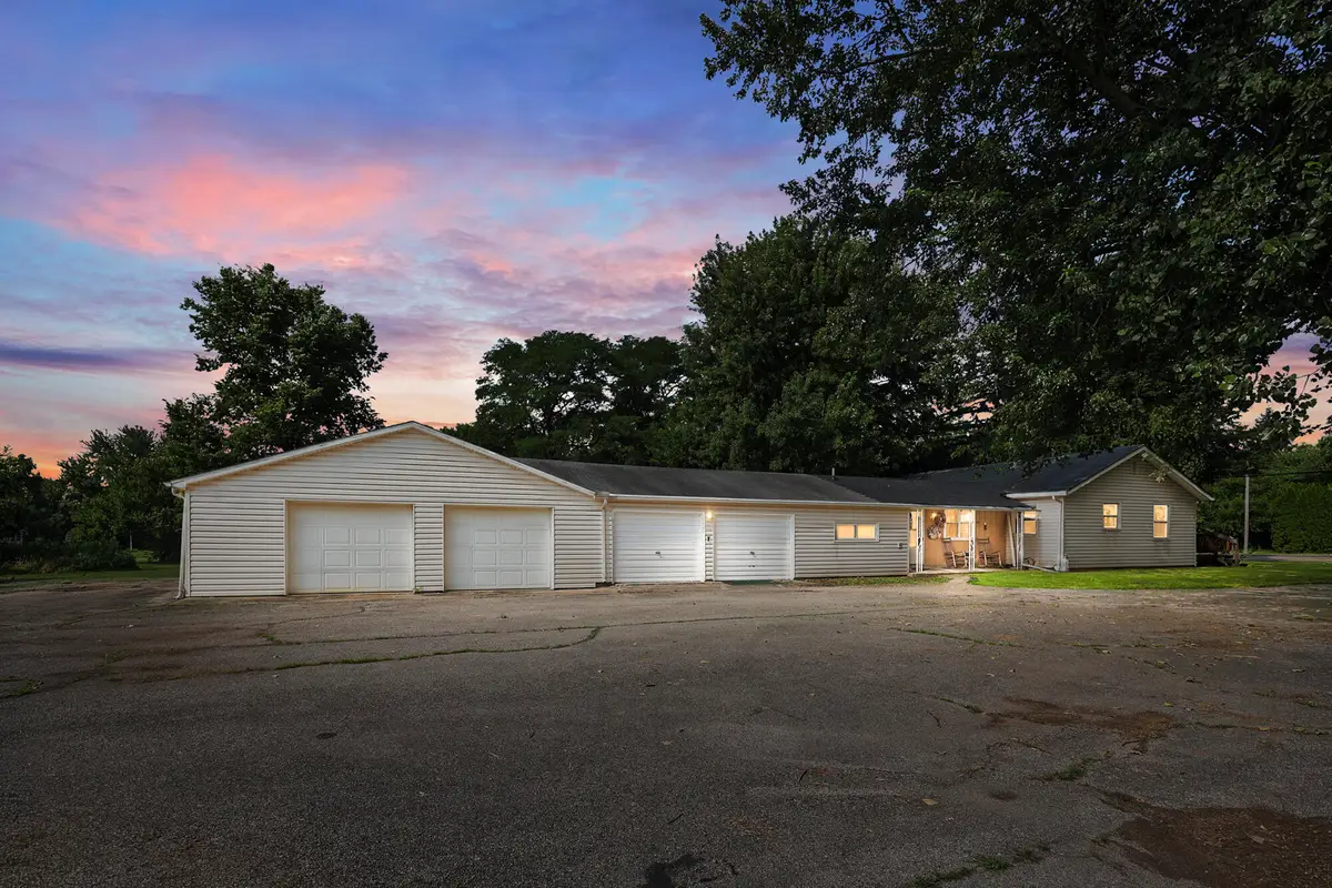 5890 Springfield Xenia Road, Springfield, OH 45502 - #1