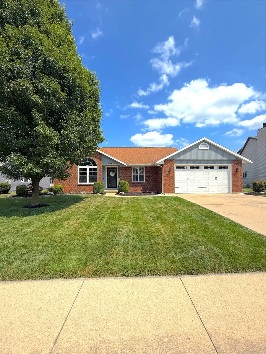 1306 Oakview Drive, Saint Marys, OH 45885 - #2