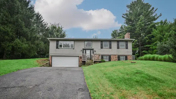 668 Suncrest Drive, Springfield, OH 45503