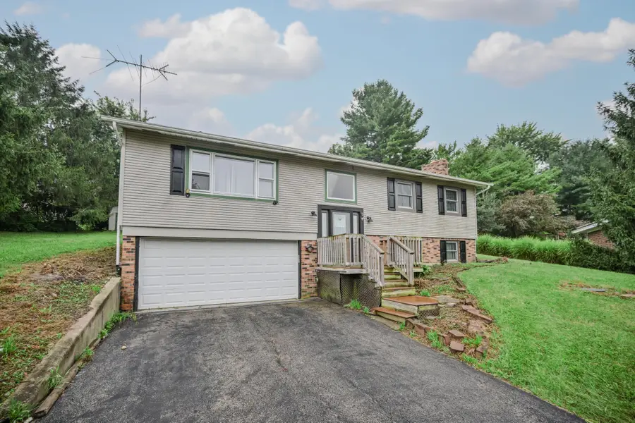 668 Suncrest Drive, Springfield, OH 45503 - #3