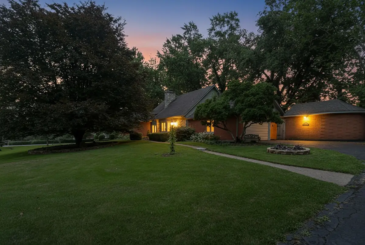 860 Lincolnshire Drive, Troy, OH 45373 - #1