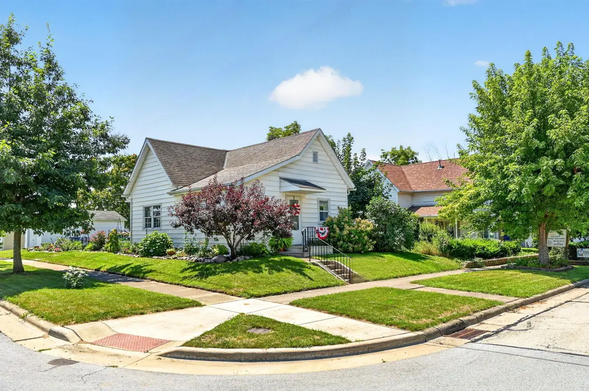 937 Hendricks Avenue, Saint Marys, OH 45885 - #1