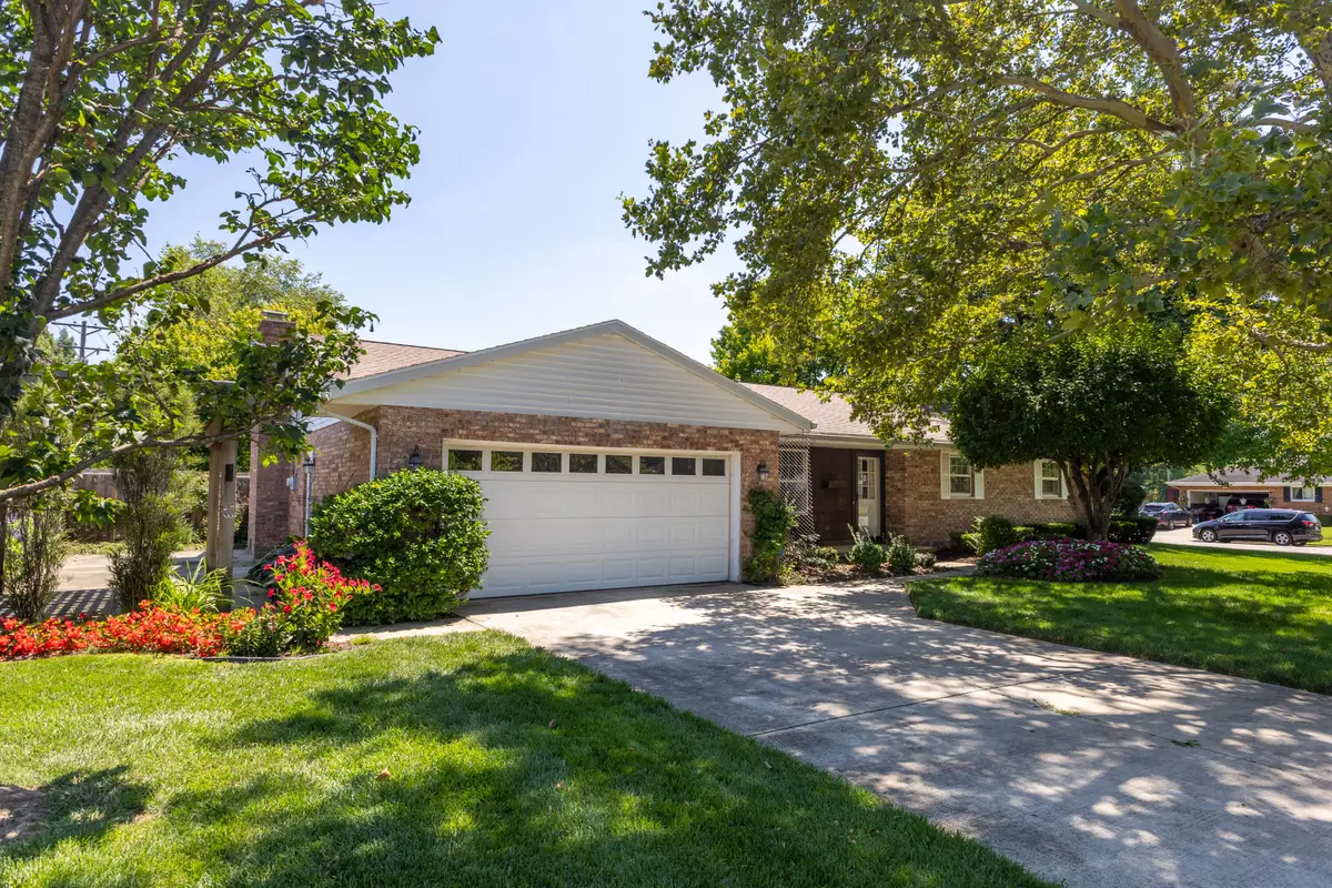 801 N Dorset Road, Troy, OH 45373 - #1
