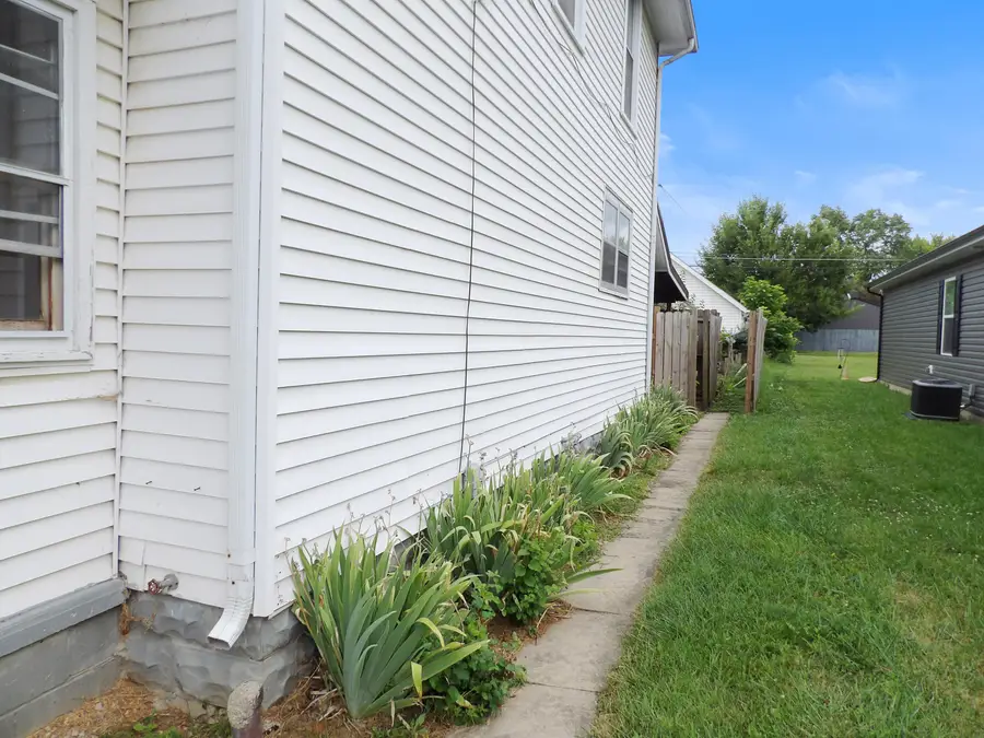 732 S Fayette Street, Washington Court House, OH 43160 - #3