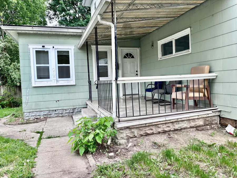 227 E Northern Avenue, Springfield, OH 45503 - #2