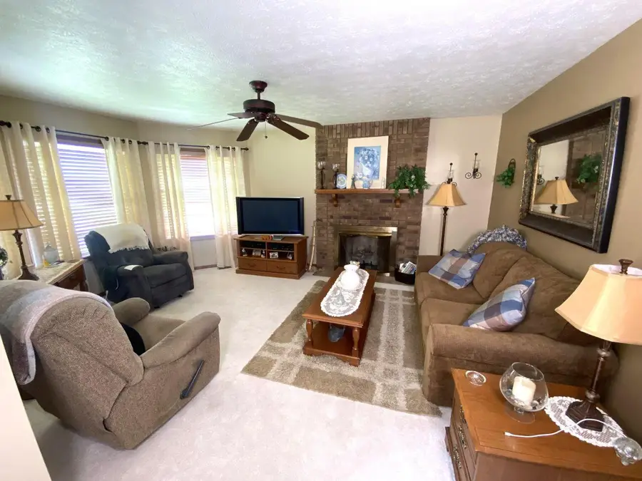 310 Woodview Drive, Bellefontaine, OH 43311 - #3