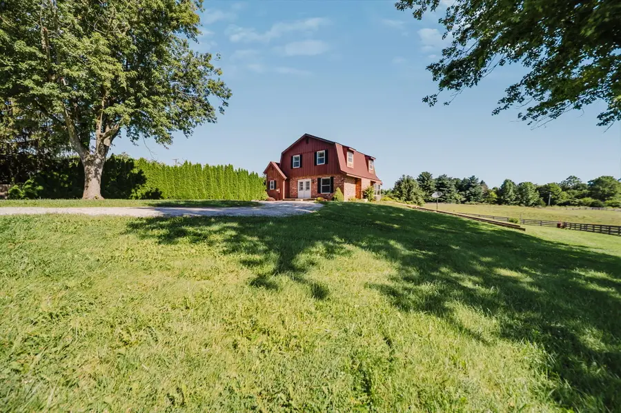 865 W Geiserman Road, Piqua, OH 45356 - #2