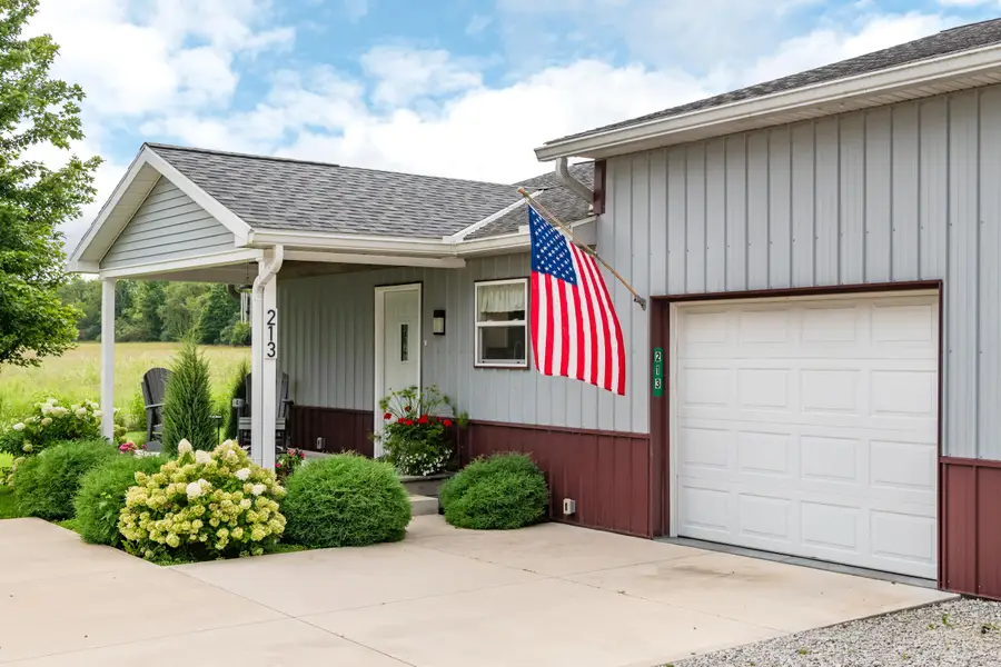 213 E Lawn Avenue, Saint Paris, OH 43072 - #2
