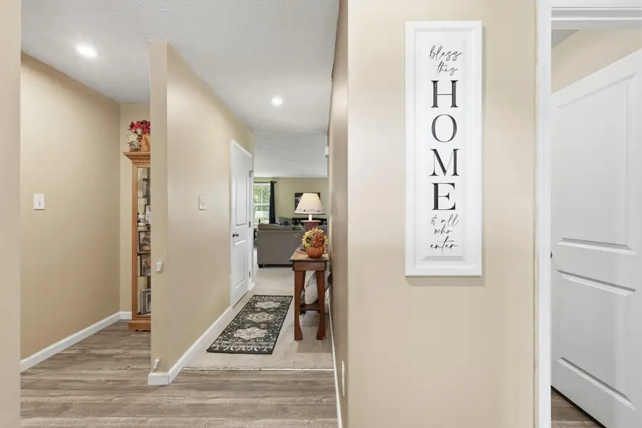 215 S Tuttle Road, Springfield, OH 45505 - #3