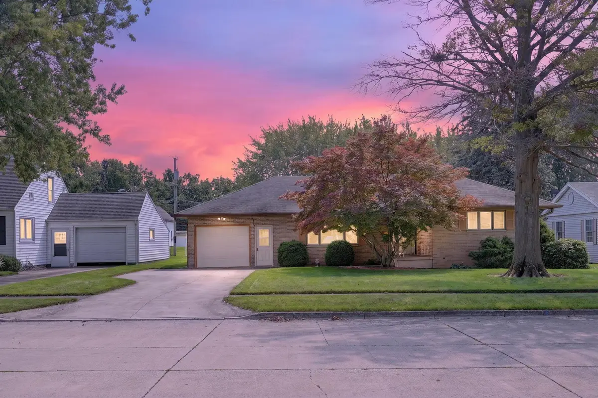642 W Fulton Street, Celina, OH 45822 - #1
