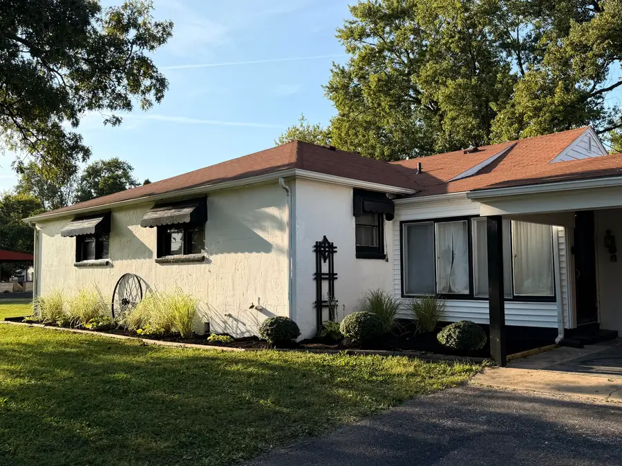 1516 W High Street, Piqua, OH 45356 - #3
