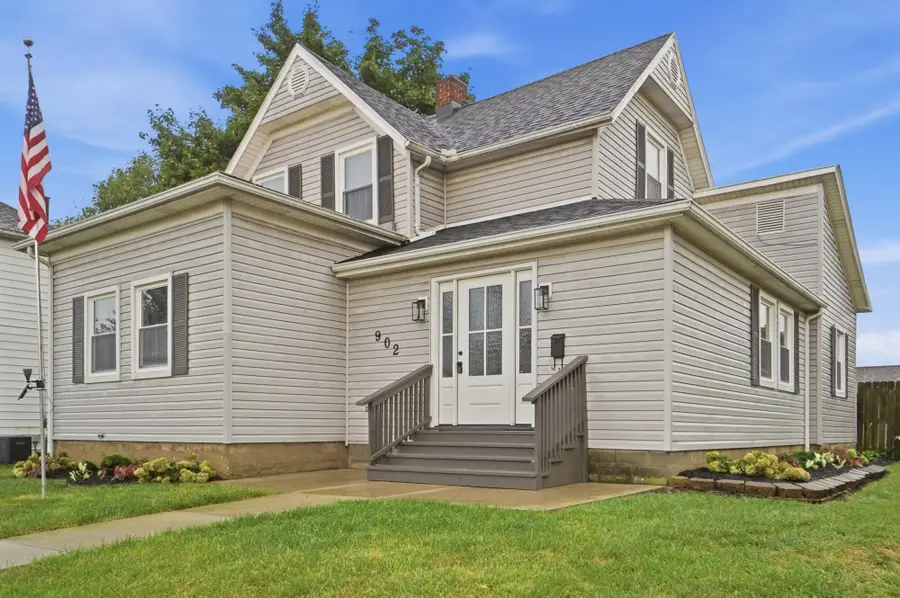 902 S Mulberry Street, Troy, OH 45373 - #2
