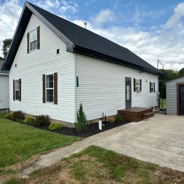 7925 South Street, Conover, OH 45317