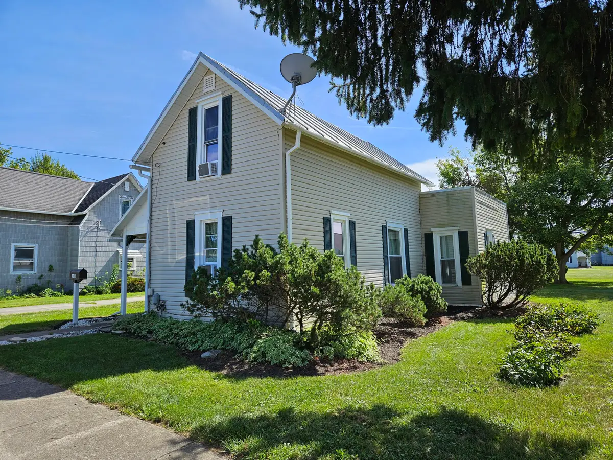 104 Pearl Street, Columbus Grove, OH 45830 - #1