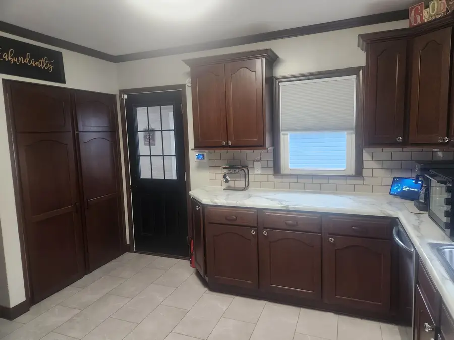 261 N Spruce Street, Saint Marys, OH 45885 - #3