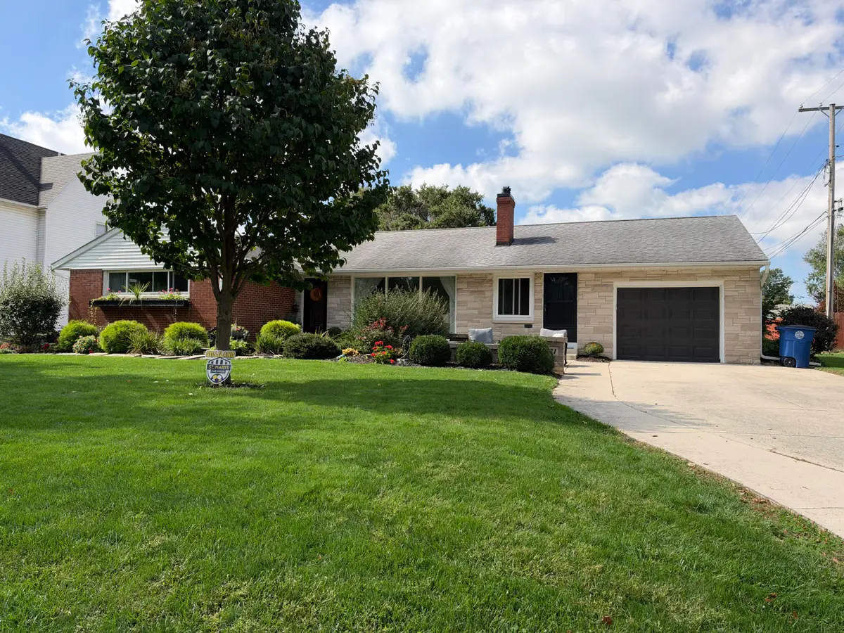 121 N Sturgeon Street, Saint Marys, OH 45885 - #1