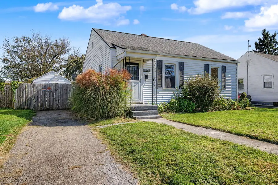 228 N Douglas Avenue, Springfield, OH 45503 - #2