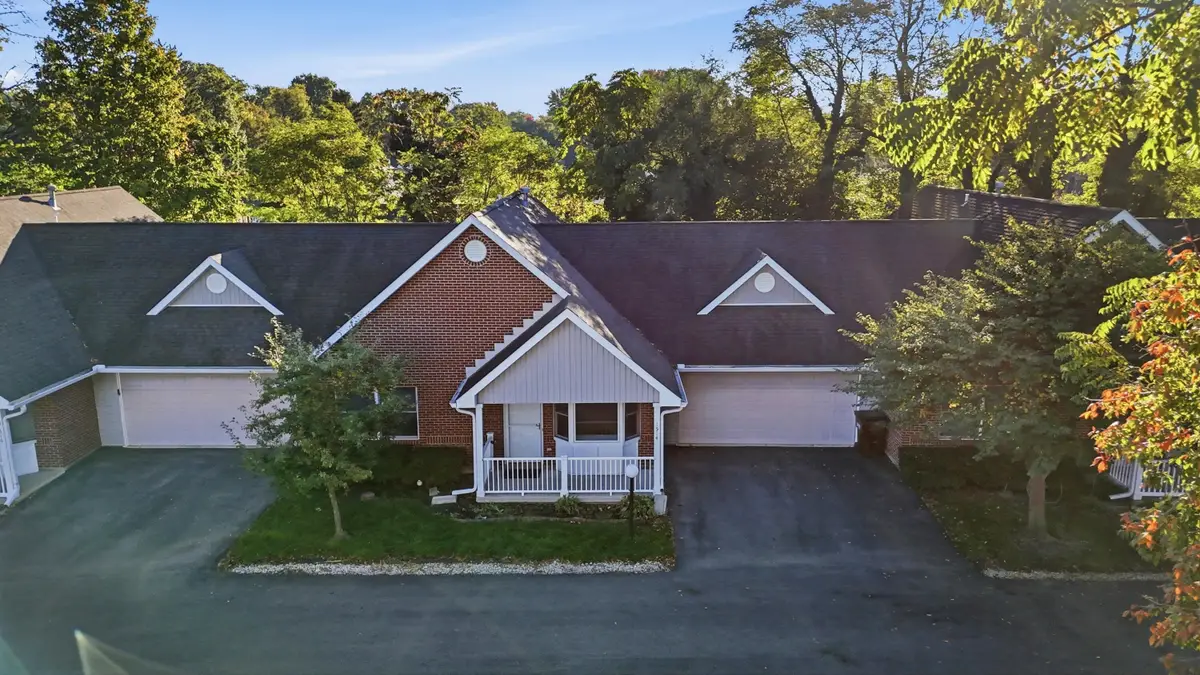 1514 E Ridgeview Circle, Springfield, OH 45504 - #1