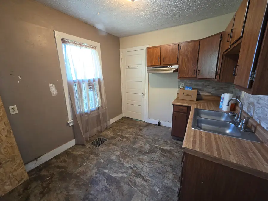 2077 Stanview Avenue, Dayton, OH 45404 - #2