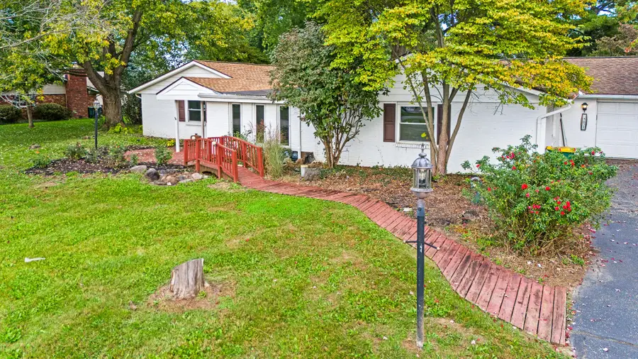 5625 Bradley Drive, Tipp City, OH 45371 - #2