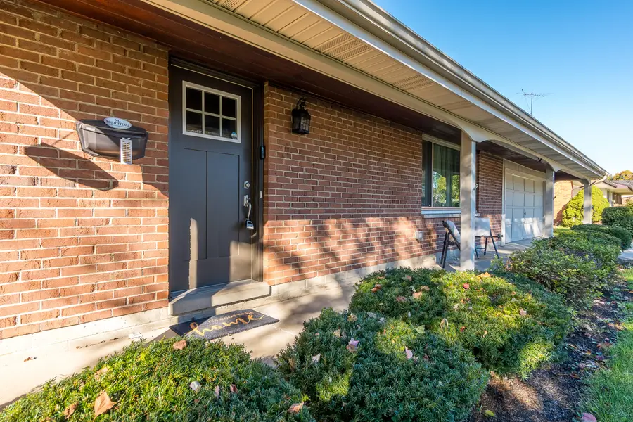 162 Robin Hood Lane, Troy, OH 45373 - #3