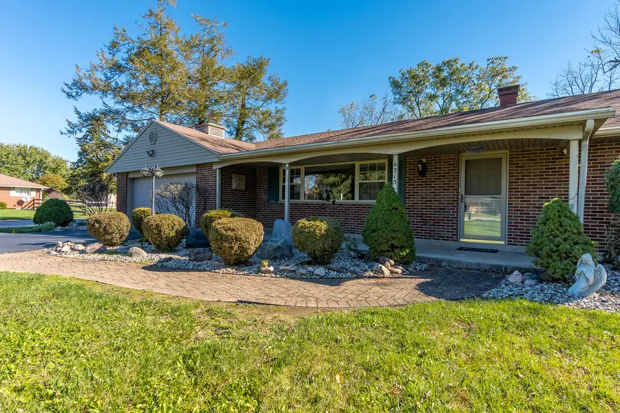 6315 Country Estates Drive, Tipp City, OH 45371 - #3