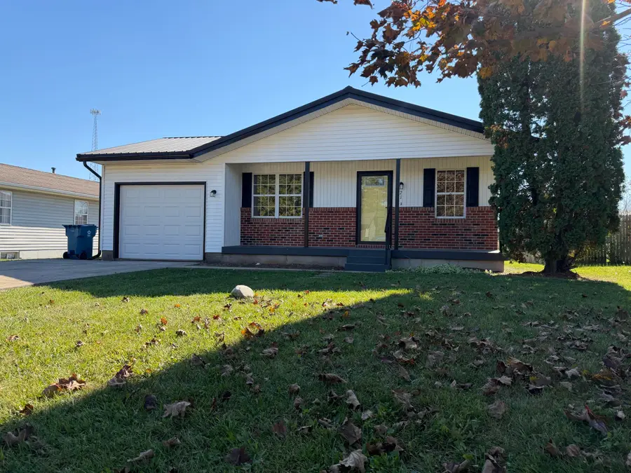 21 Lloyd Drive, North Lewisburg, OH 43060 - #2