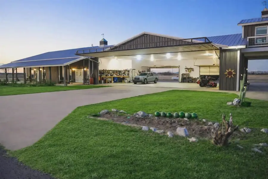 11042 SW Sheridan Rd, Lawton, OK 73501 - #2
