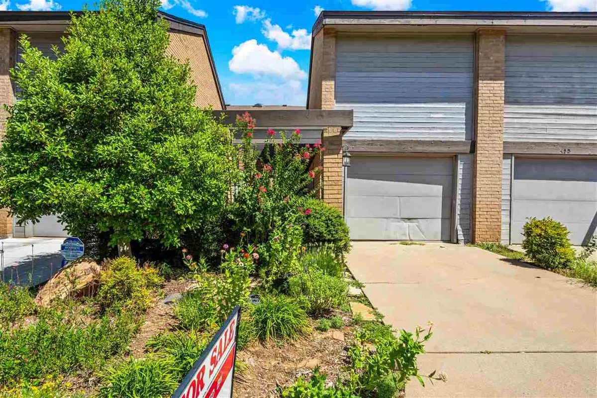 457 NW Chimney Creek, Lawton, OK 73505 - #1