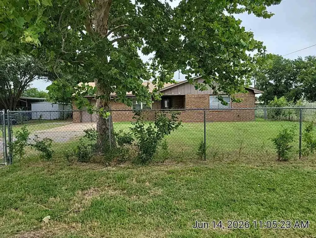 509 W South Boundary St, Walters, OK 73572 - #1