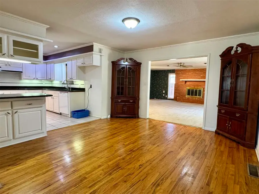 4523 SW Cherokee Ave, Lawton, OK 73505 - #3