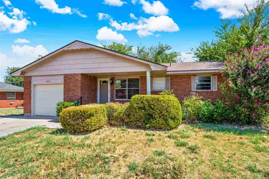 349 NW 65th St, Lawton, OK 73505 - #2