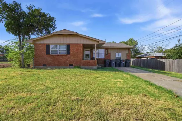 4320 NW Pollard Ave, Lawton, OK 73505
