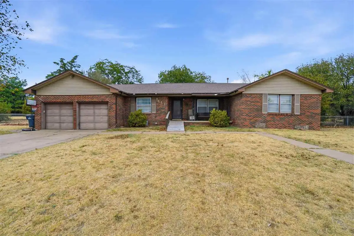 3411 NW Oak Ave, Lawton, OK 73505 - #1