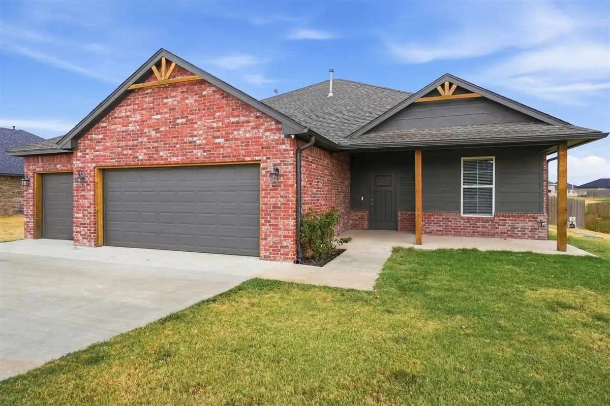 13694 NE Lafayette Dr, Elgin, OK 73538 - #1