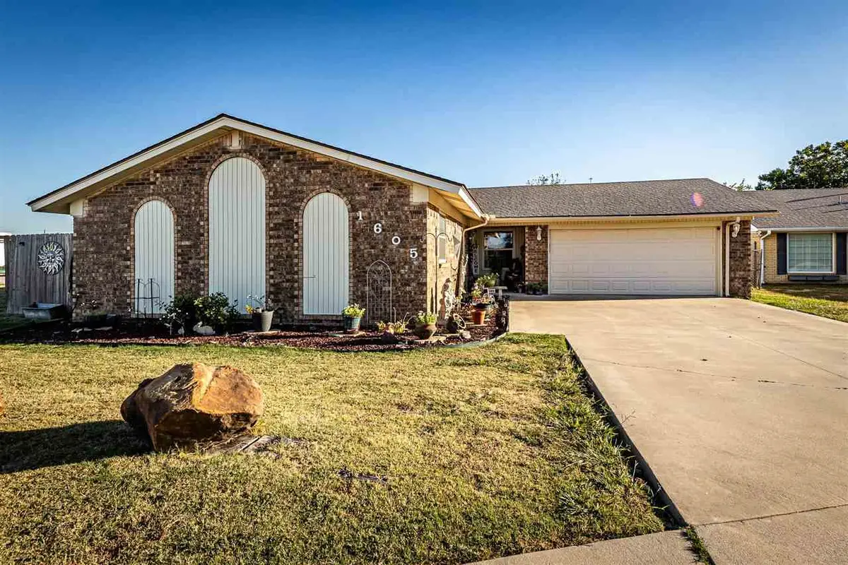 1605 NW 72nd St, Lawton, OK 73505 - #1