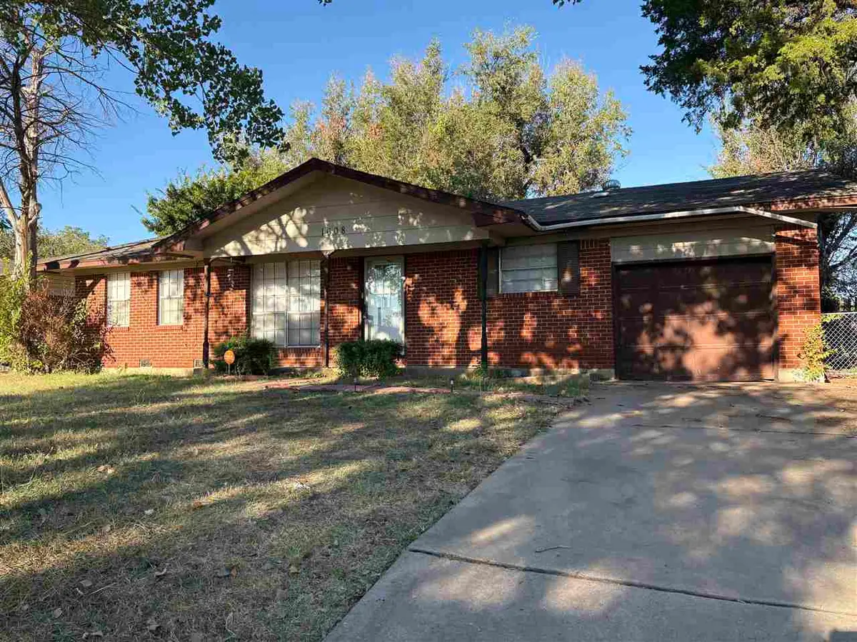 1608 NW 46th St, Lawton, OK 73505 - #1