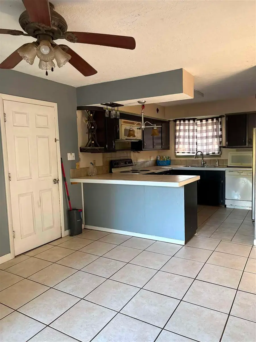 1608 NW 46th St, Lawton, OK 73505 - #3