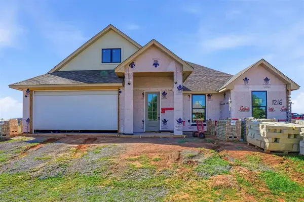1216 NW Thornbury Dr, Lawton, OK 73505