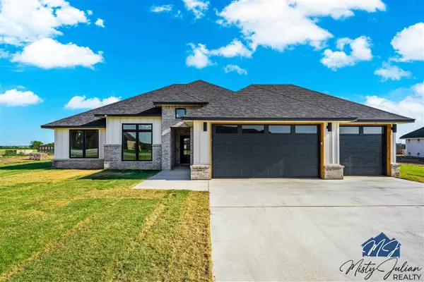 5465 NE Minnow Ln, Elgin, OK 73538