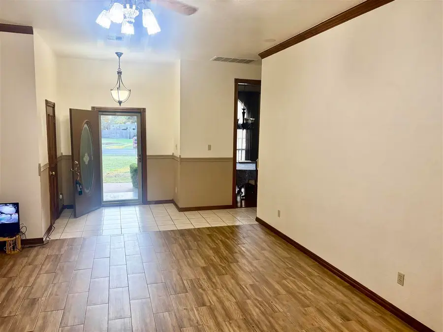 4B NW Pecan Valley Dr, Lawton, OK 73505 - #2