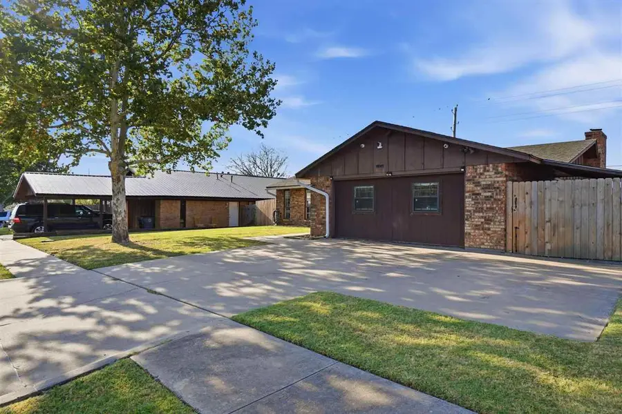 5320 NW Rotherwood Dr, Lawton, OK 73505 - #2
