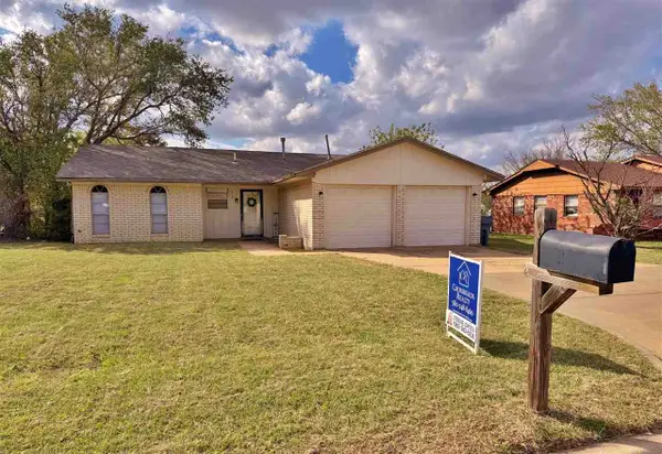 119 SE Surrey LN, Lawton, OK 73501