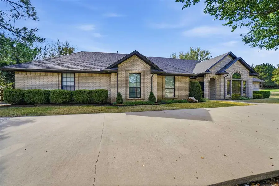 6806 NW Oak Dale Dr, Lawton, OK 73505 - #2